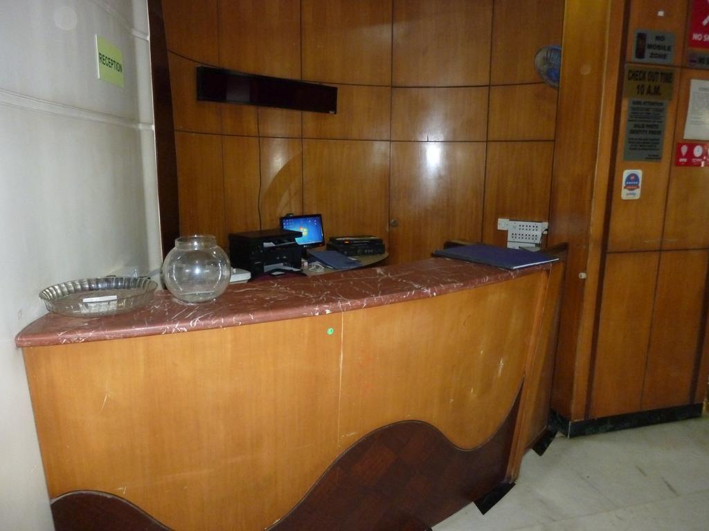 Hotel Karan Palace Мумбаї Екстер'єр фото