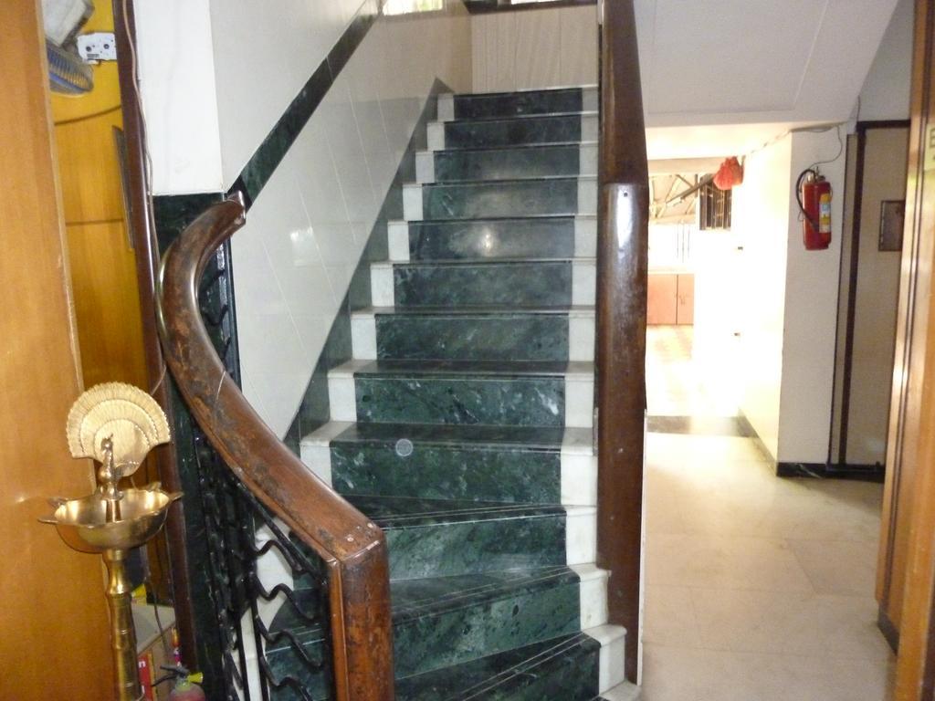 Hotel Karan Palace Мумбаї Екстер'єр фото