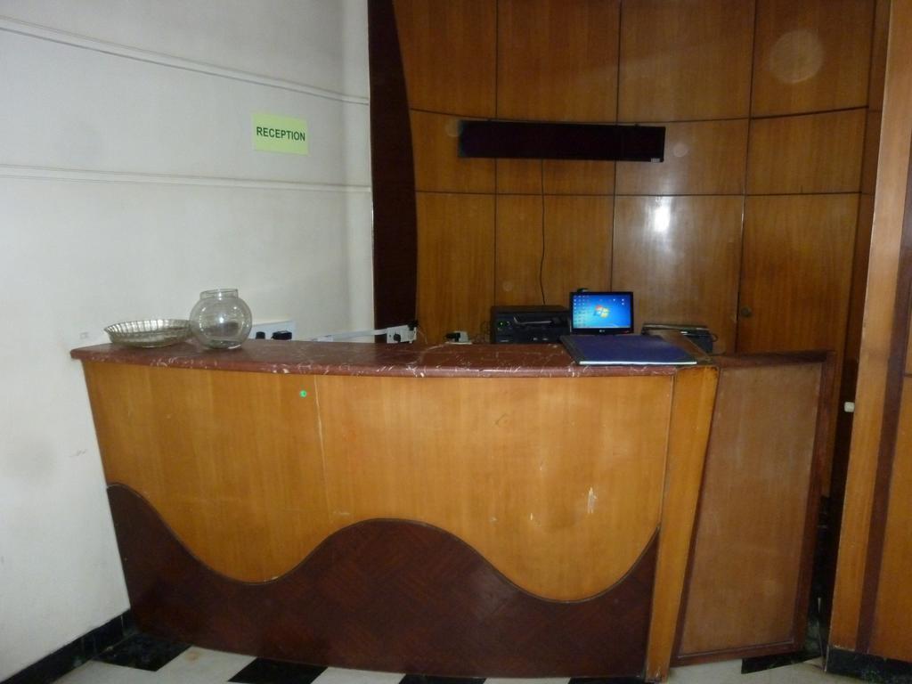 Hotel Karan Palace Мумбаї Екстер'єр фото